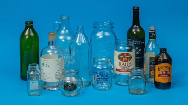 Examples of glass containters that can be recycled.